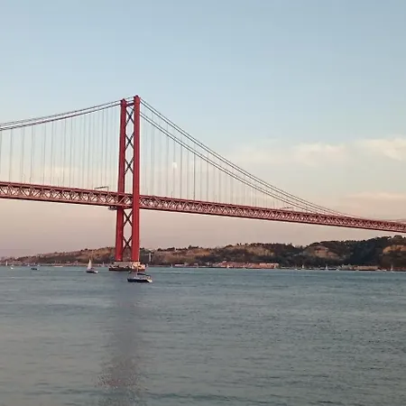 Alcantara Lx Lissabon